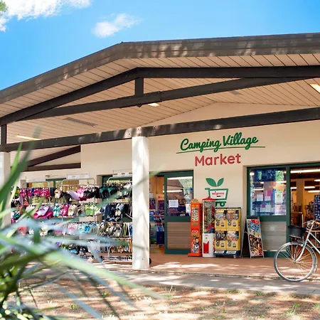 Village 3* צ'סנטיקו